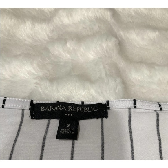 Banana Republic Women’s‎ Striped Top Size Small - Picture 4 of 9